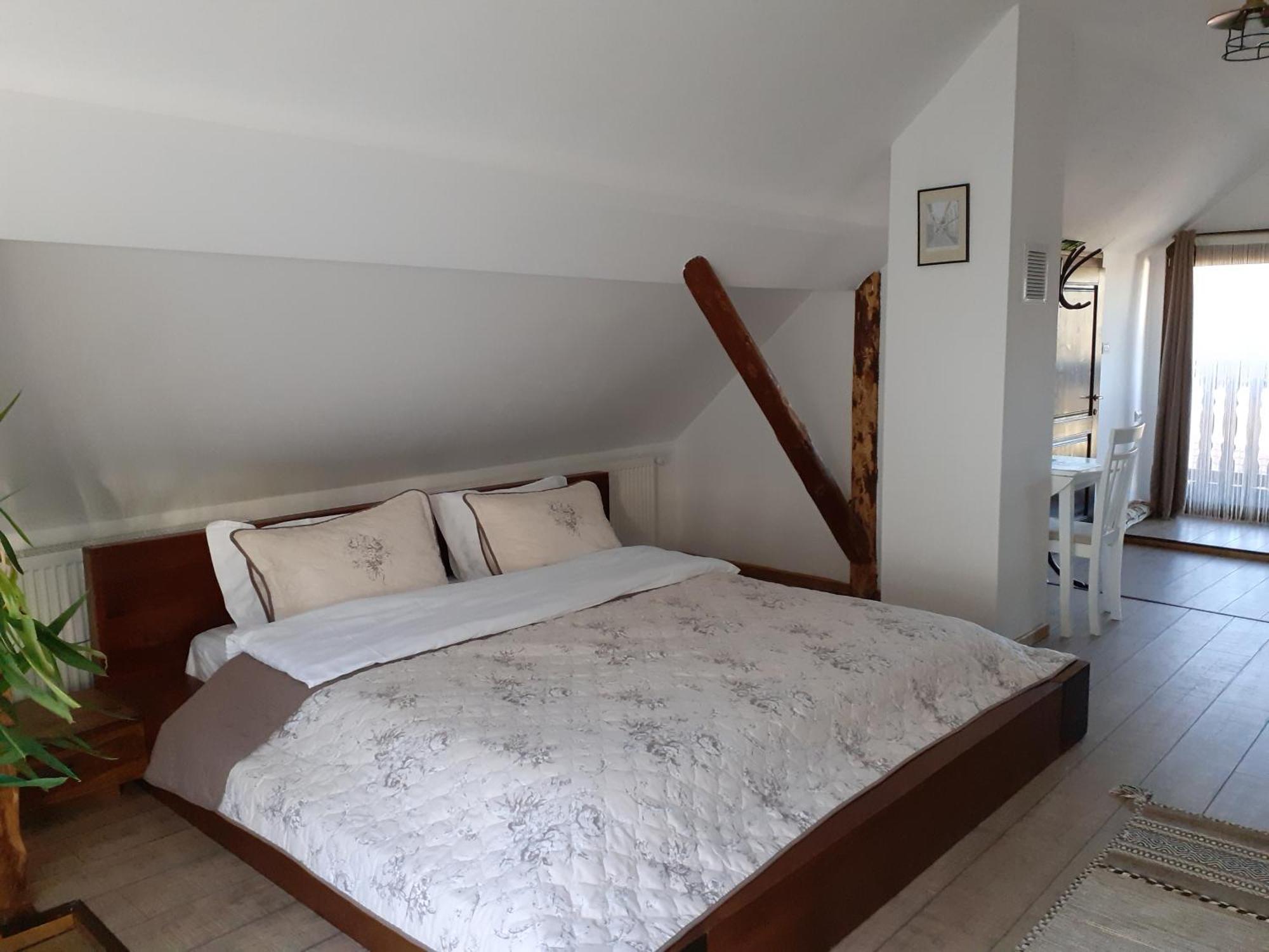 Ferienwohnung R-House Brașov Zimmer foto