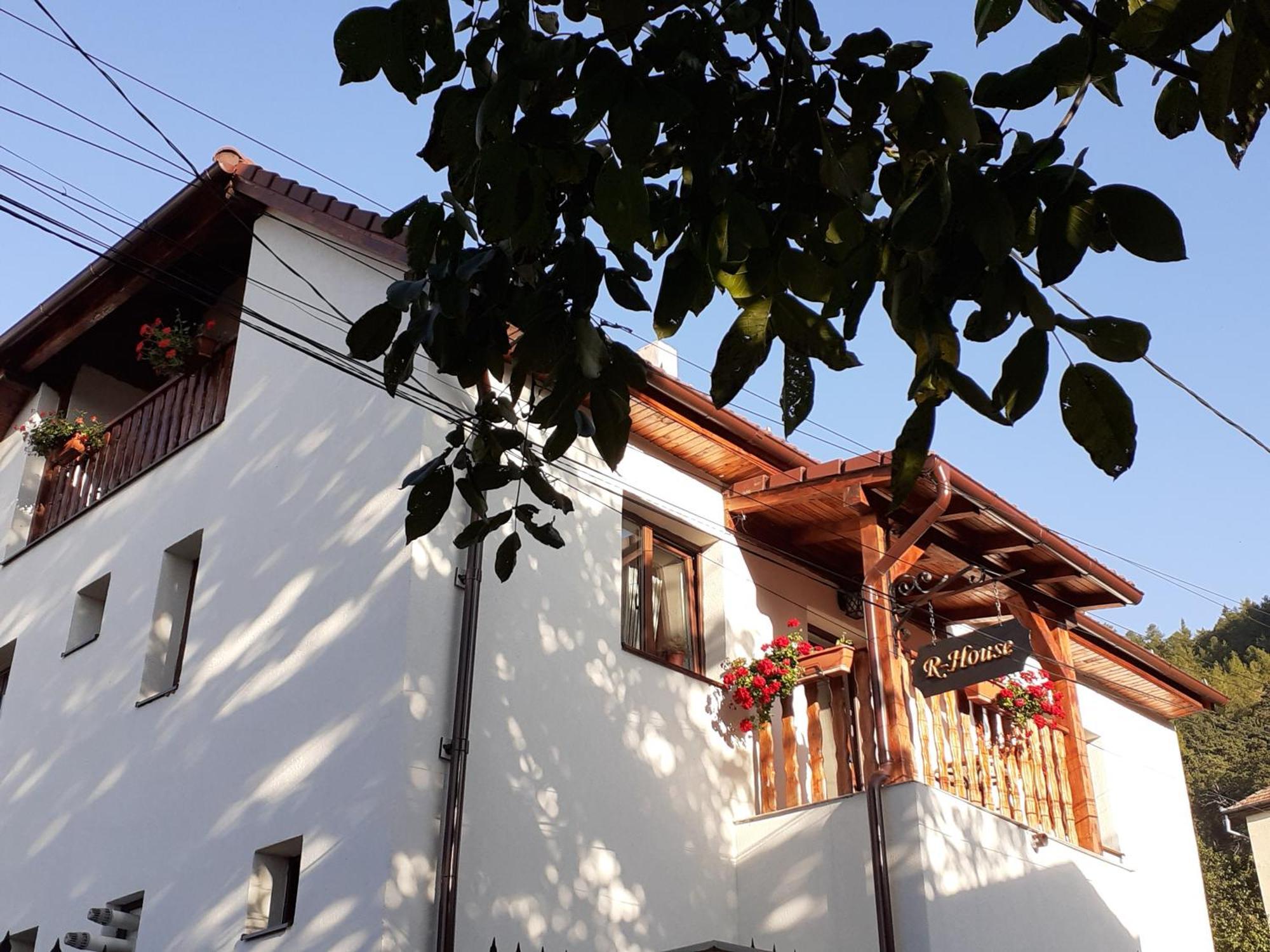 Ferienwohnung R-House Brașov Zimmer foto