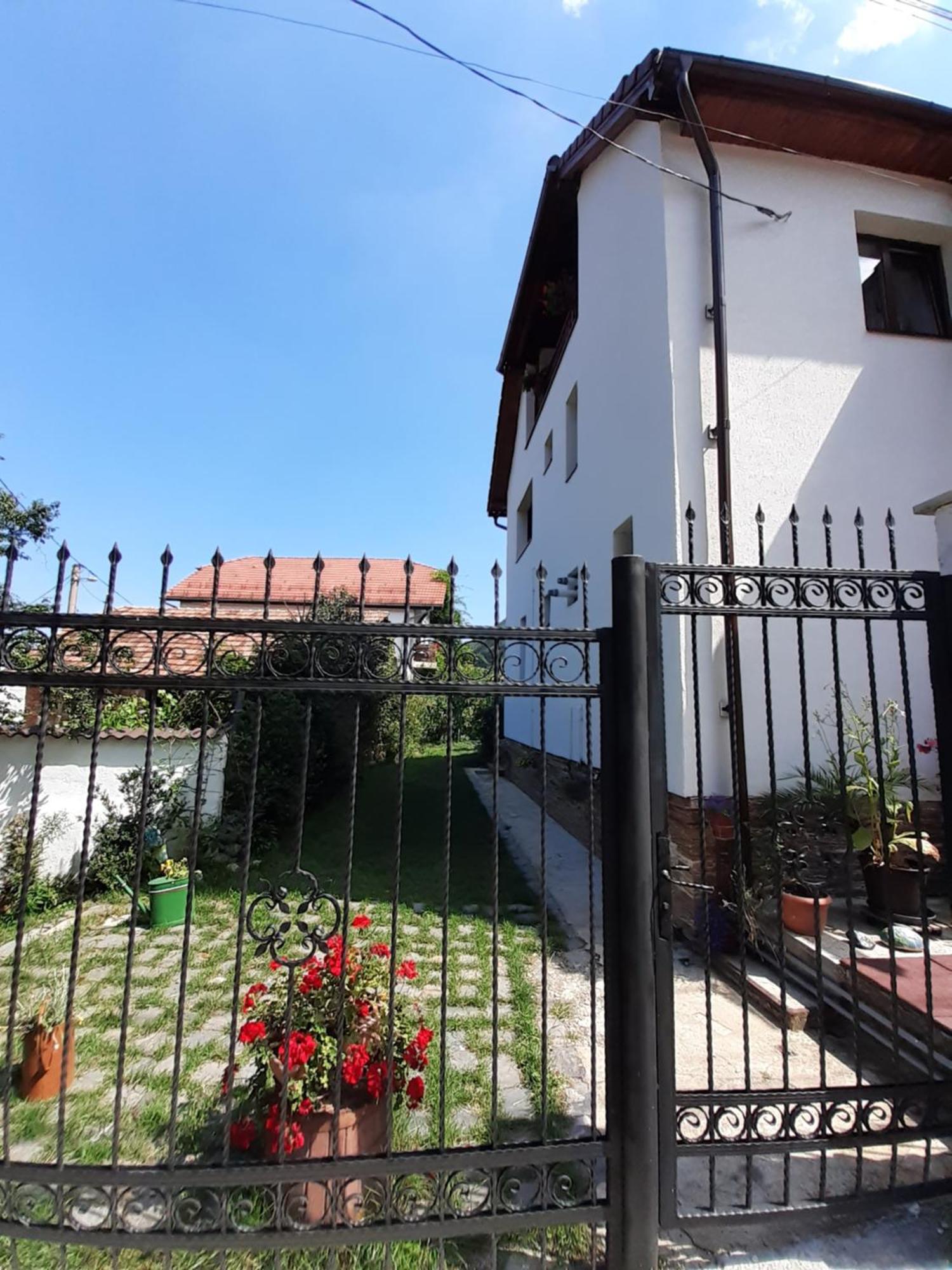 Ferienwohnung R-House Brașov Zimmer foto