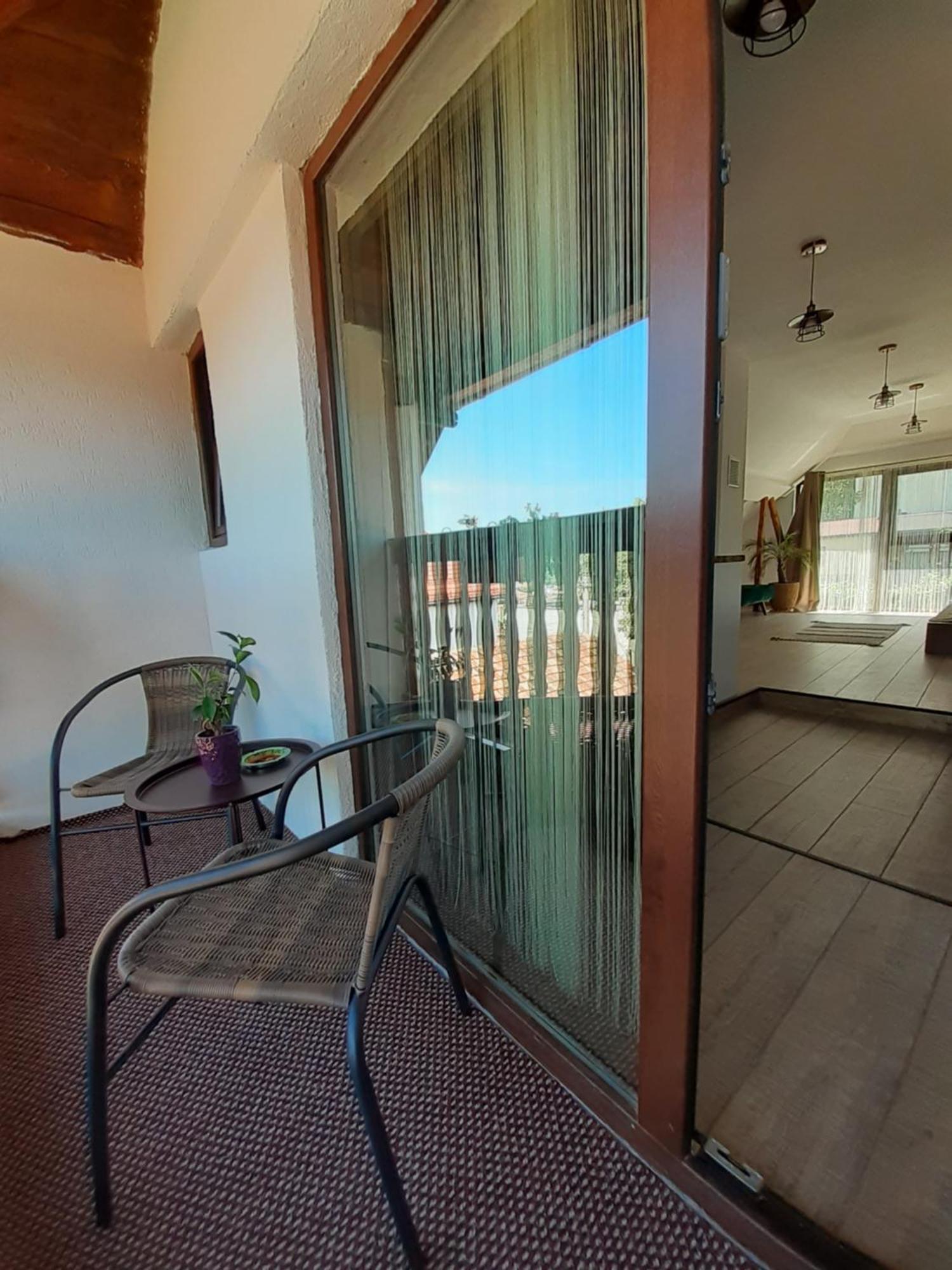 Ferienwohnung R-House Brașov Zimmer foto